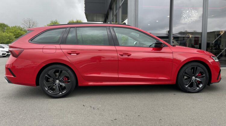 Octavia Combi RS HUD Matrix Keyless Pano