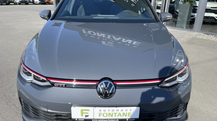 Golf VIII GTI Clubsport Akrapovic IQ-Light Pano