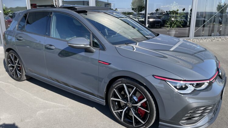 Golf VIII GTI Clubsport Akrapovic IQ-Light Pano