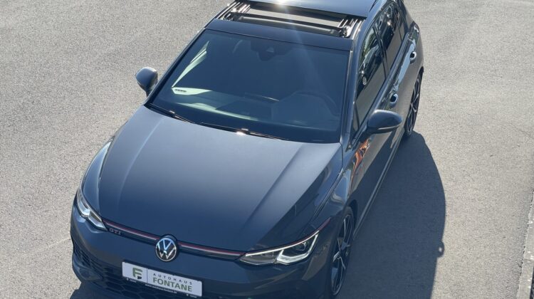 Golf VIII GTI Clubsport Akrapovic IQ-Light Pano