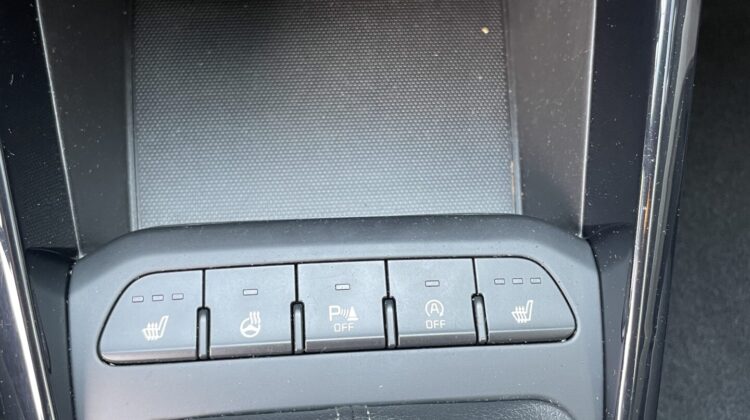 Stonic 1.0 Spirit 17″ Navi Kamera Keyless Sitzhz