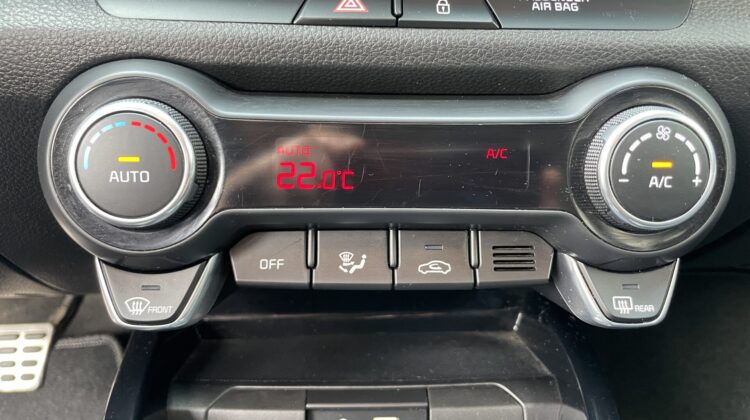 Stonic 1.0 Spirit 17″ Navi Kamera Keyless Sitzhz