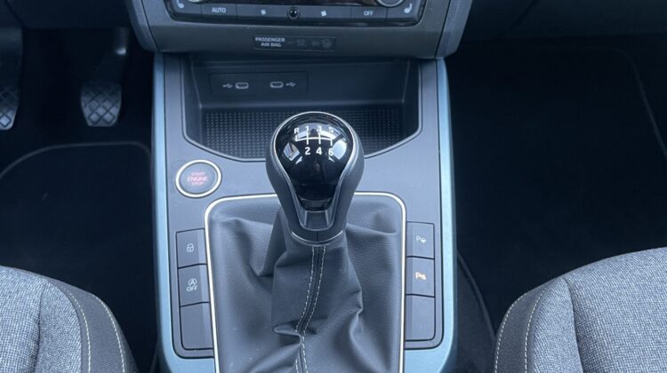 Arona 1,0TSi Xperience Schalter Navi LED Kamera