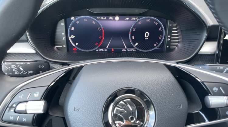 Fabia 1.0TSI Selection 16″Alu Matrix Keyless VC