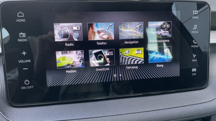 Fabia 1.0TSI Selection 16″Alu Matrix Keyless VC