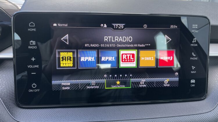 Fabia 1.0TSI Selection 16″Alu Matrix Keyless VC