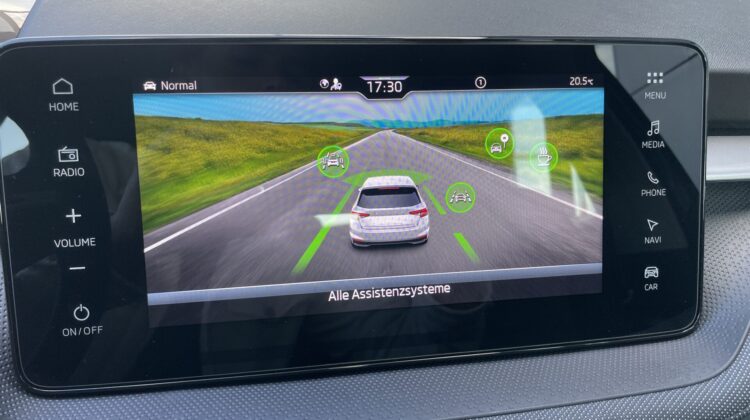 Fabia 1.0TSI Selection 16″Alu Matrix Keyless VC
