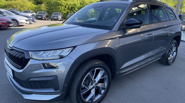 Kodiaq 2,0TSi Sportline 4×4 19″Pano AHK ACC Alc.