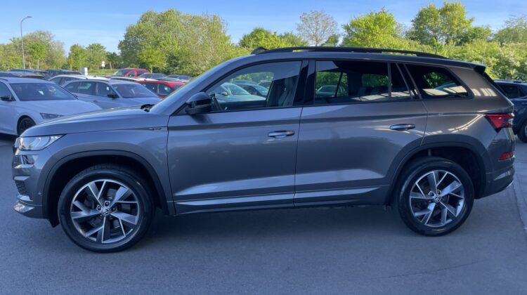 Kodiaq 2,0TSi Sportline 4×4 19″Pano AHK ACC Alc.