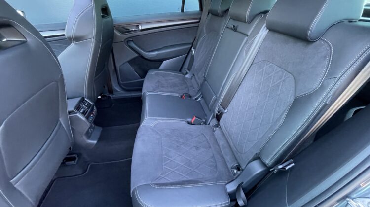 Kodiaq 2,0TSi Sportline 4×4 19″Pano AHK ACC Alc.
