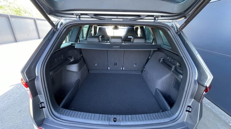 Kodiaq 2,0TSi Sportline 4×4 19″Pano AHK ACC Alc.