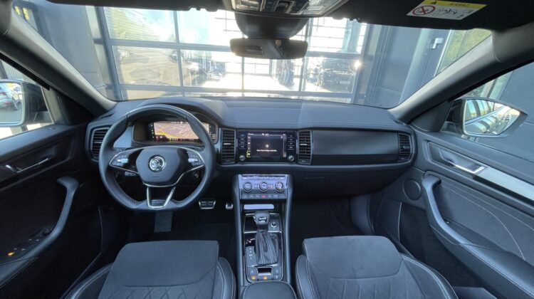 Kodiaq 2,0TSi Sportline 4×4 19″Pano AHK ACC Alc.