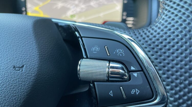 Kodiaq 2,0TSi Sportline 4×4 19″Pano AHK ACC Alc.