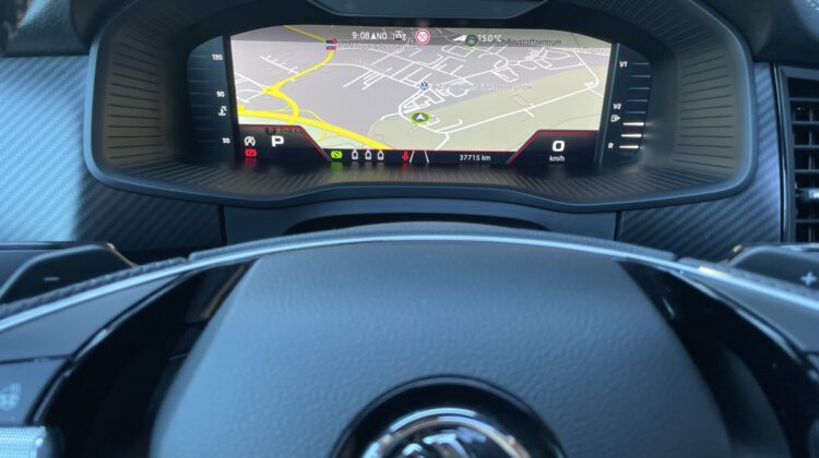 Kodiaq 2,0TSi Sportline 4×4 19″Pano AHK ACC Alc.
