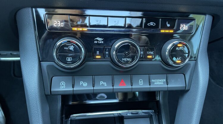 Kodiaq 2,0TSi Sportline 4×4 19″Pano AHK ACC Alc.