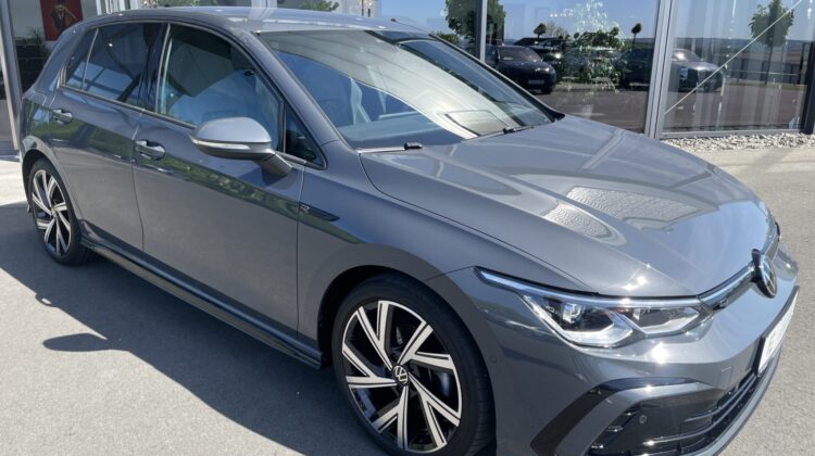 Golf VIII Lim. R-Line eTSI Kamera Keyless ACC