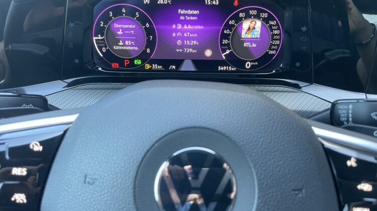 Golf VIII Lim. R-Line eTSI Kamera Keyless ACC