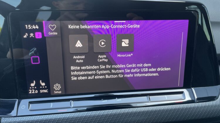 Golf VIII Lim. R-Line eTSI Kamera Keyless ACC