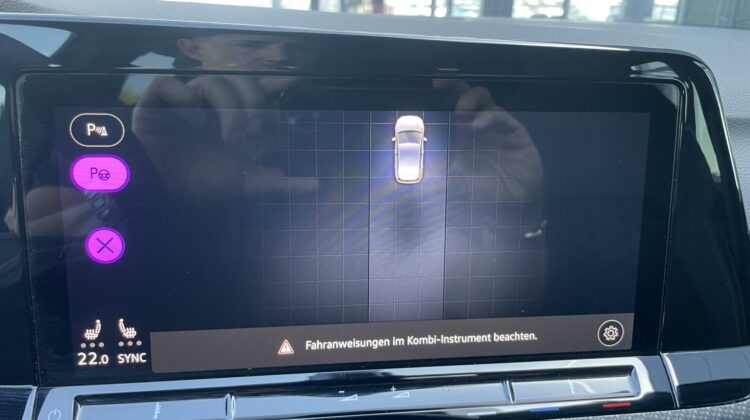 Golf VIII Lim. R-Line eTSI Kamera Keyless ACC