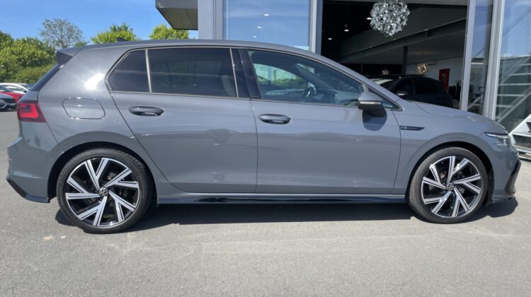 Golf VIII Lim. R-Line eTSI Kamera Keyless ACC