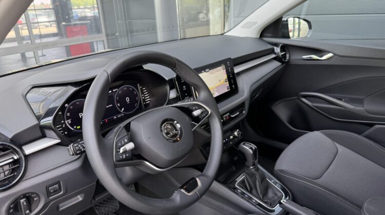 Fabia 1.0TSI Selection DSG 16″ Temp LED VC Navi