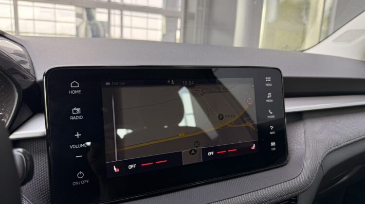 Fabia 1.0TSI Selection DSG 16″ Temp LED VC Navi