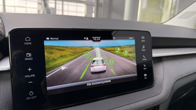 Fabia 1.0TSI Selection DSG 16″ Temp LED VC Navi