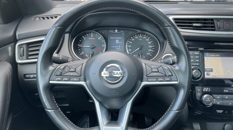 Qashqai Tekna+ Pano Leder Navi AHK 360°