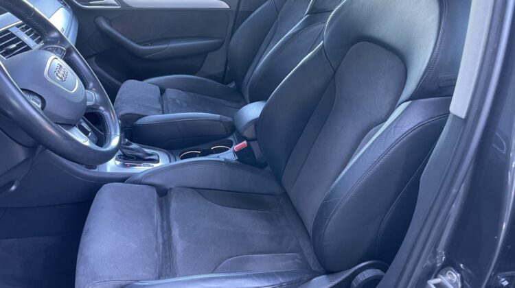Q3 2,0TDi DSG quattro Navi Kamera PDC Xenon