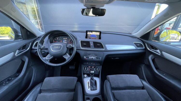 Q3 2,0TDi DSG quattro Navi Kamera PDC Xenon
