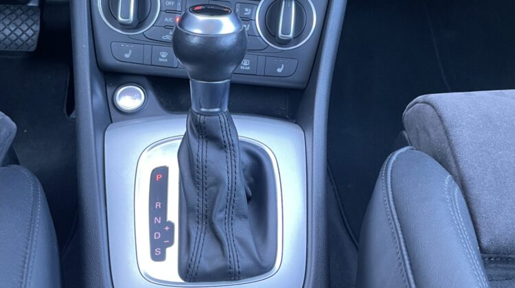Q3 2,0TDi DSG quattro Navi Kamera PDC Xenon
