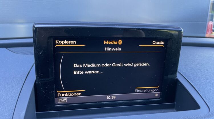 Q3 2,0TDi DSG quattro Navi Kamera PDC Xenon