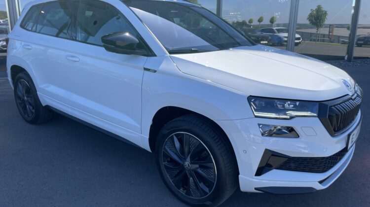Karoq 2,0TDi Sportline 4×4 Standhz Keyless ACC