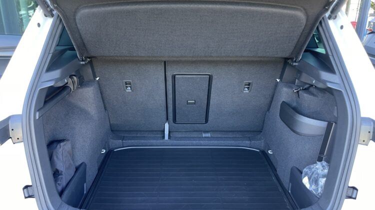 Karoq 2,0TDi Sportline 4×4 Standhz Keyless ACC