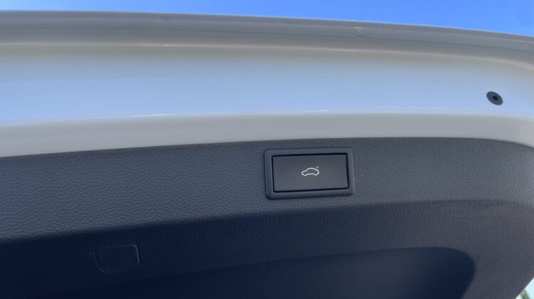 Karoq 2,0TDi Sportline 4×4 Standhz Keyless ACC