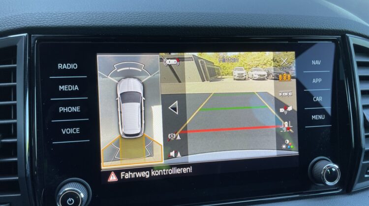 Karoq 2,0TDi Sportline 4×4 Standhz Keyless ACC