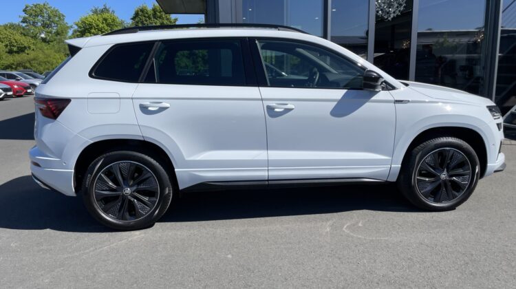 Karoq 2,0TDi Sportline 4×4 Standhz Keyless ACC