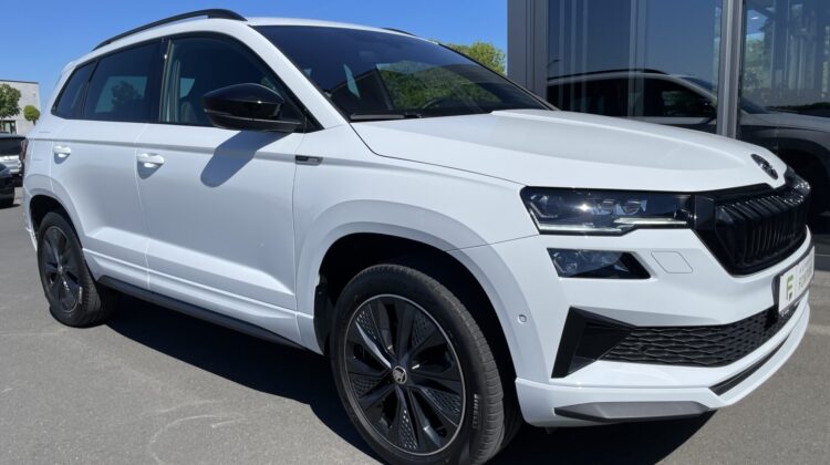 Karoq 2,0TDi Sportline 4×4 Standhz Keyless ACC