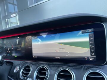 E 53 AMG T 4Matic+ AHK Pano Multibeam Widescreen