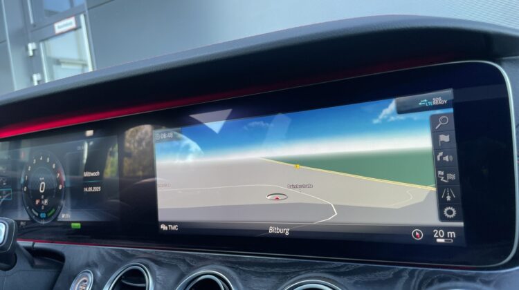 E 53 AMG T 4Matic+ AHK Pano Multibeam Widescreen