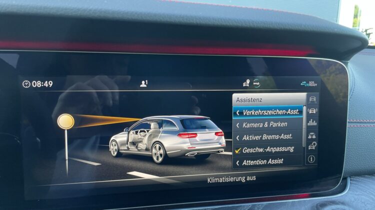 E 53 AMG T 4Matic+ AHK Pano Multibeam Widescreen