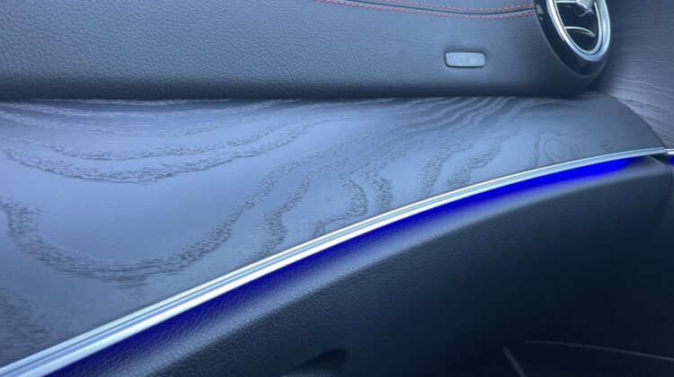 E 53 AMG T 4Matic+ AHK Pano Multibeam Widescreen
