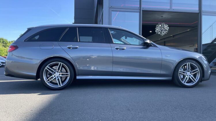 E 53 AMG T 4Matic+ AHK Pano Multibeam Widescreen