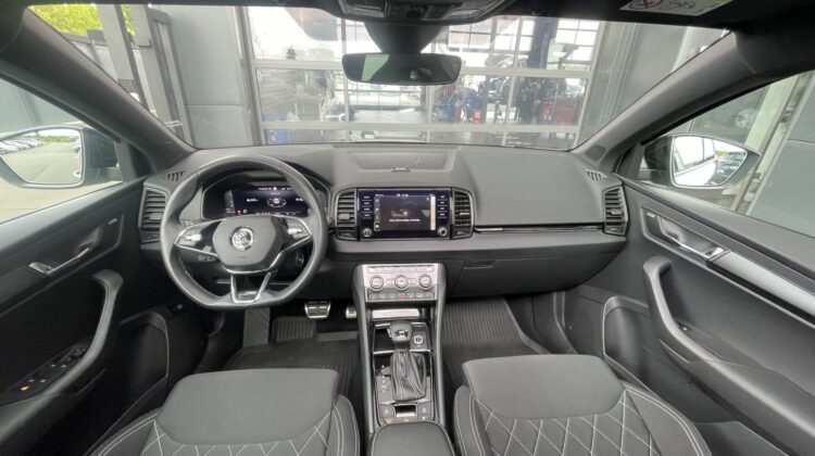 Karoq 2,0TSi Sportline 4×4 Pano AHK Kamera Key