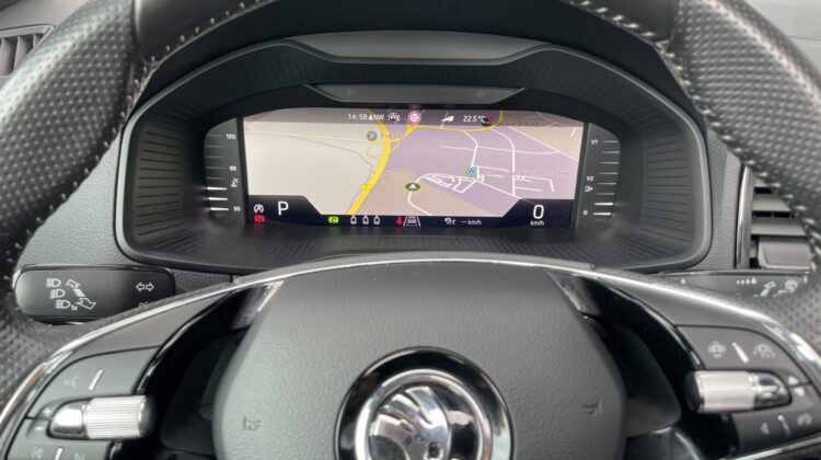 Karoq 2,0TSi Sportline 4×4 Pano AHK Kamera Key