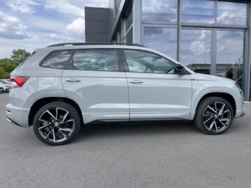 Karoq 2,0TSi Sportline 4×4 Pano AHK Kamera Key