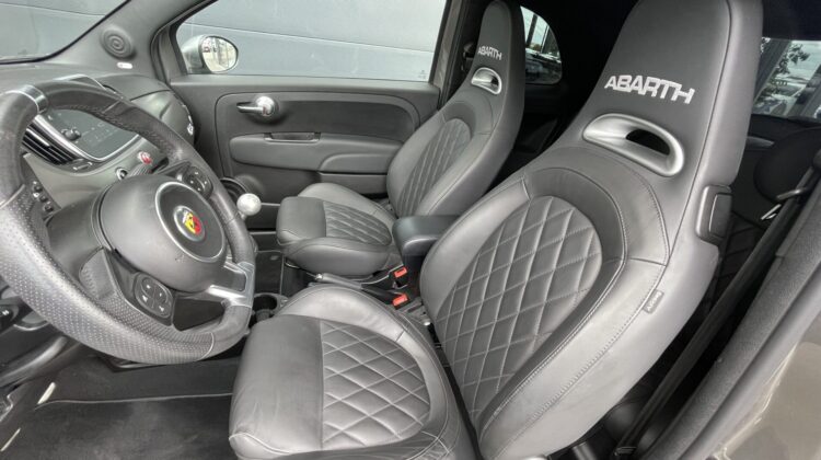 595 Turismo 17″ Vollleder Akra. Beats Xenon Navi