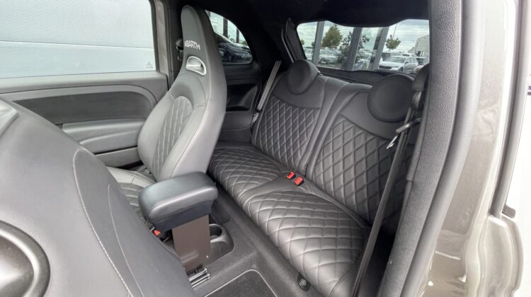 595 Turismo 17″ Vollleder Akra. Beats Xenon Navi