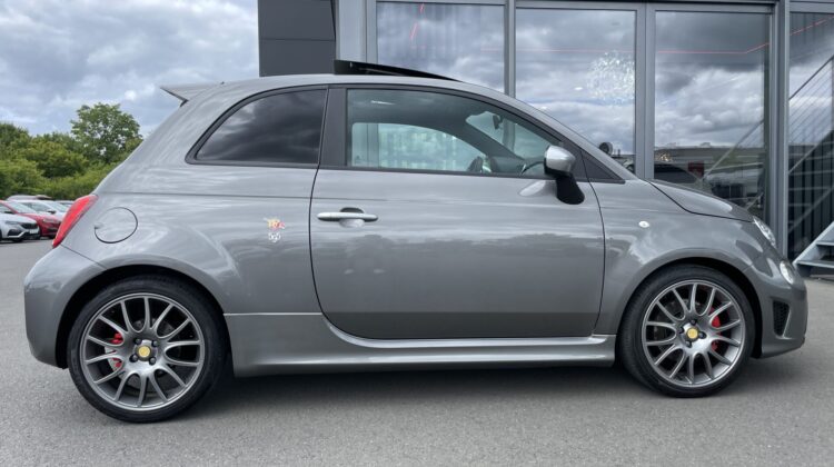 595 Turismo 17″ Vollleder Akra. Beats Xenon Navi