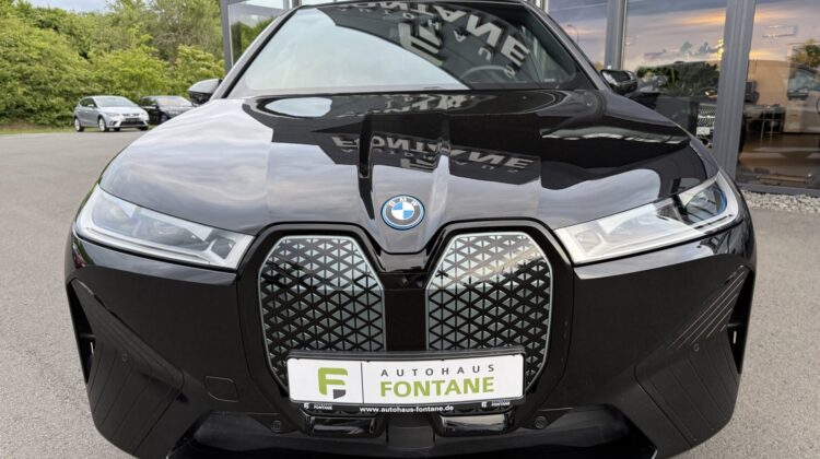 iX 40 xDrive Sport 22″ Alu AHK Harmann/Kar. DAP